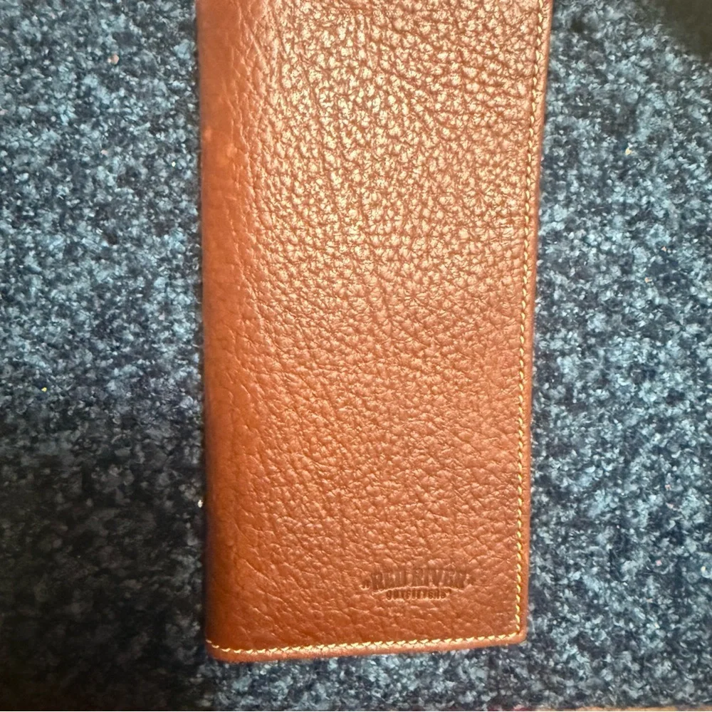 Red Rivet Brown Leather Key & Card Holder - Picture 5 of 5